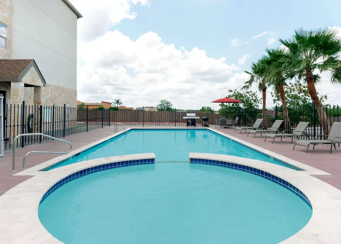Microtel Inn And Suites Eagle Pass