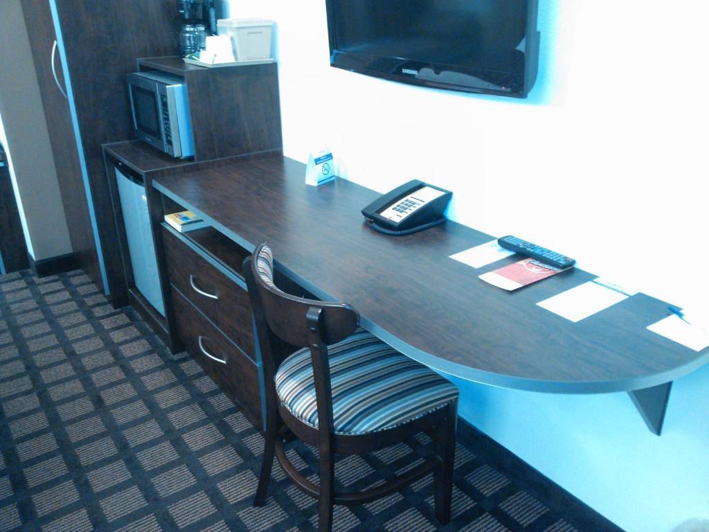 Hotel Microtel And 3*