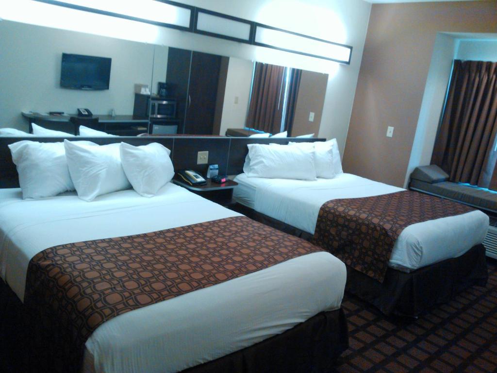 Hotel Microtel And