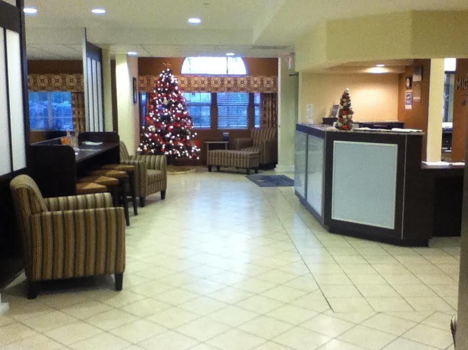 Microtel And Hotel Eagle Pass